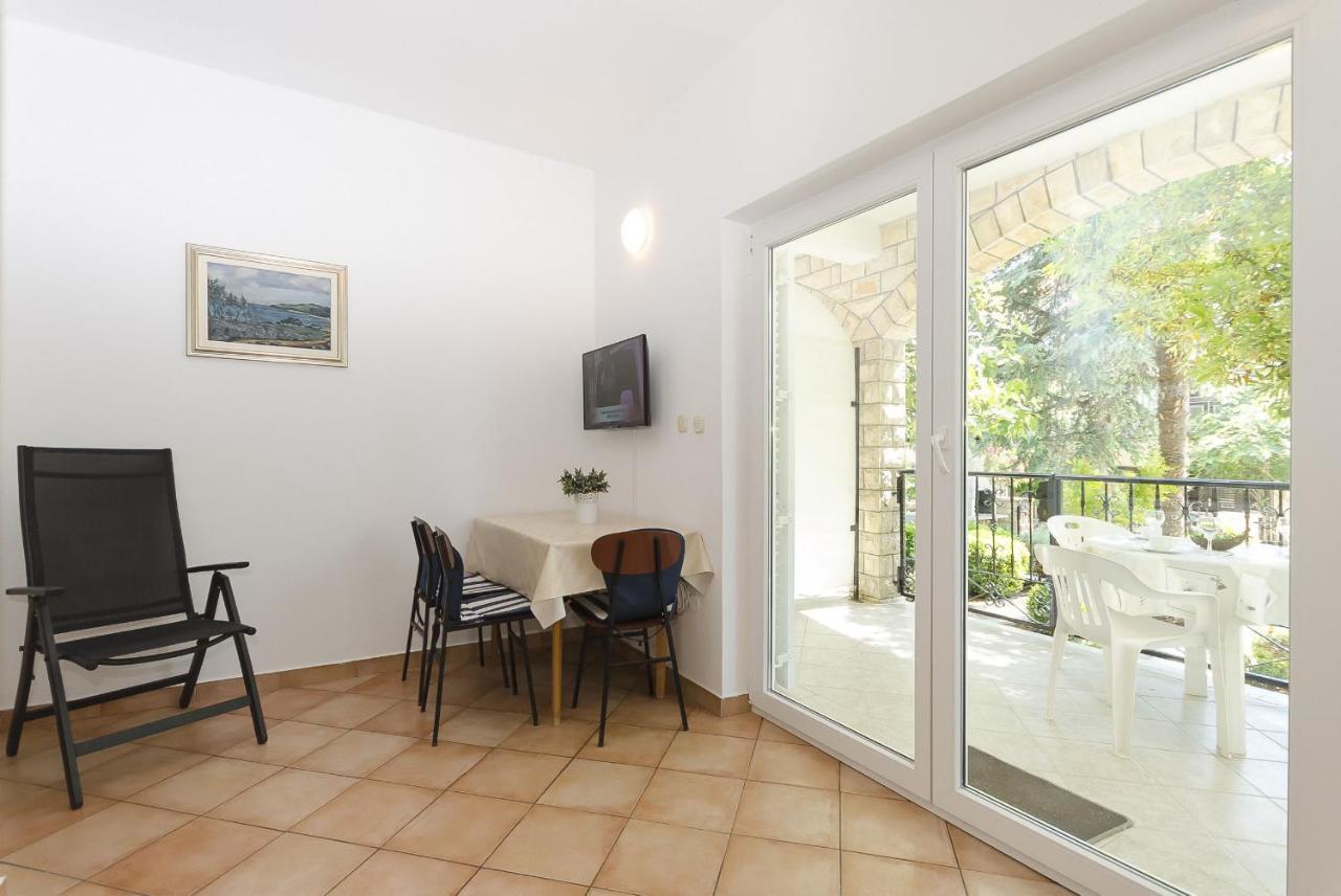 Apartments Karolina Водице Экстерьер фото