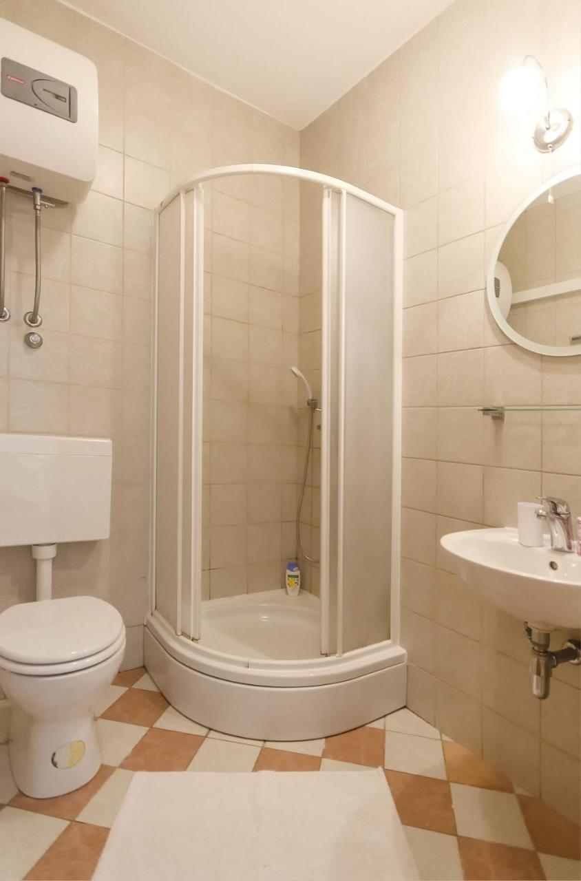 Apartments Karolina Водице Экстерьер фото