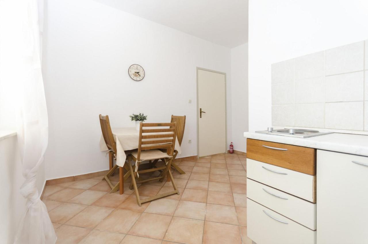 Apartments Karolina Водице Экстерьер фото