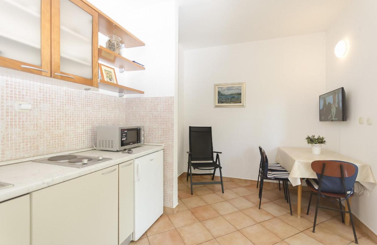 Apartments Karolina Водице Экстерьер фото