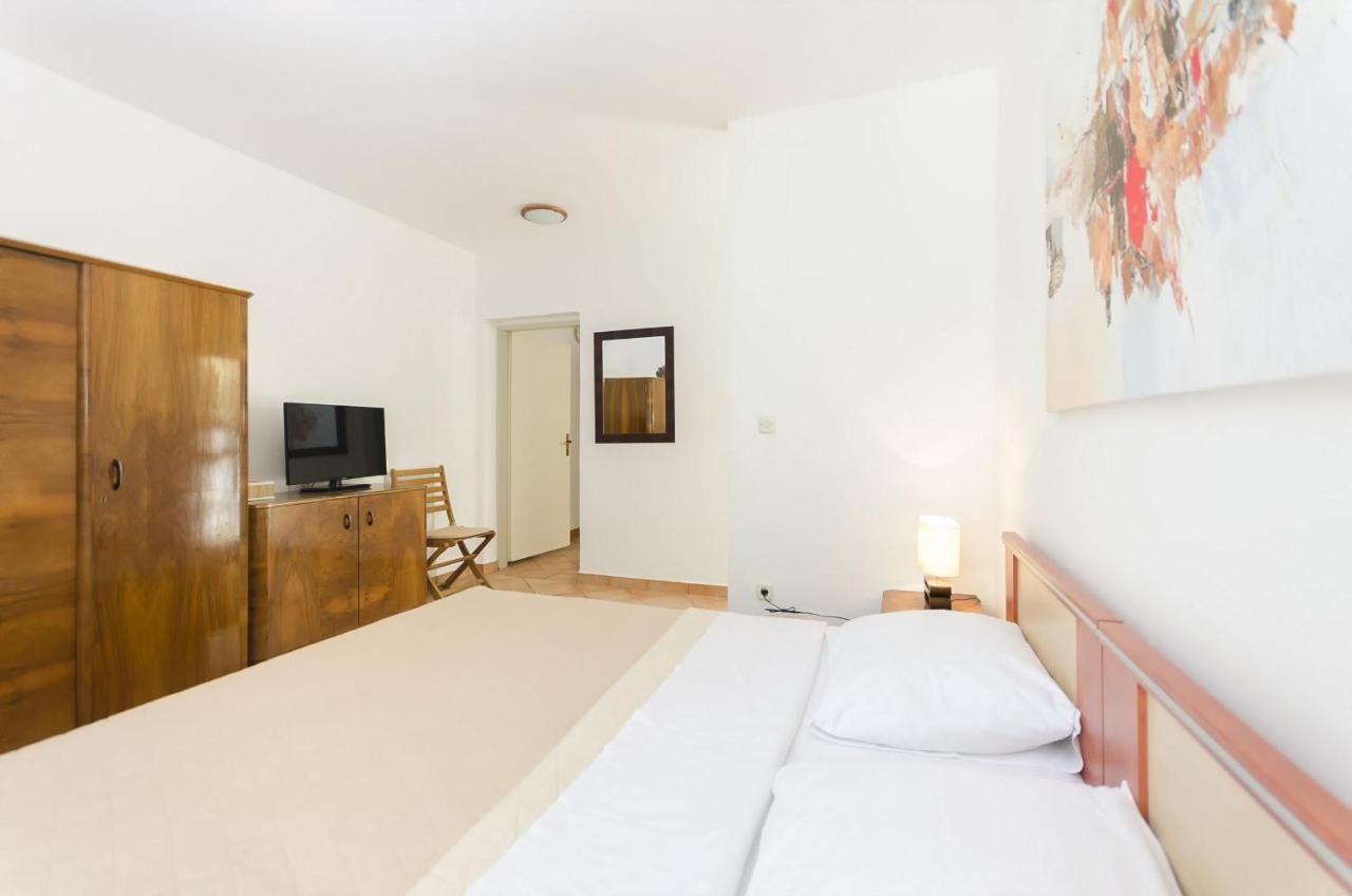 Apartments Karolina Водице Экстерьер фото